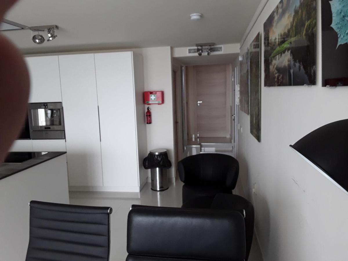 Front Port Line Sleeps 6 Apartment Marbella Exterior foto
