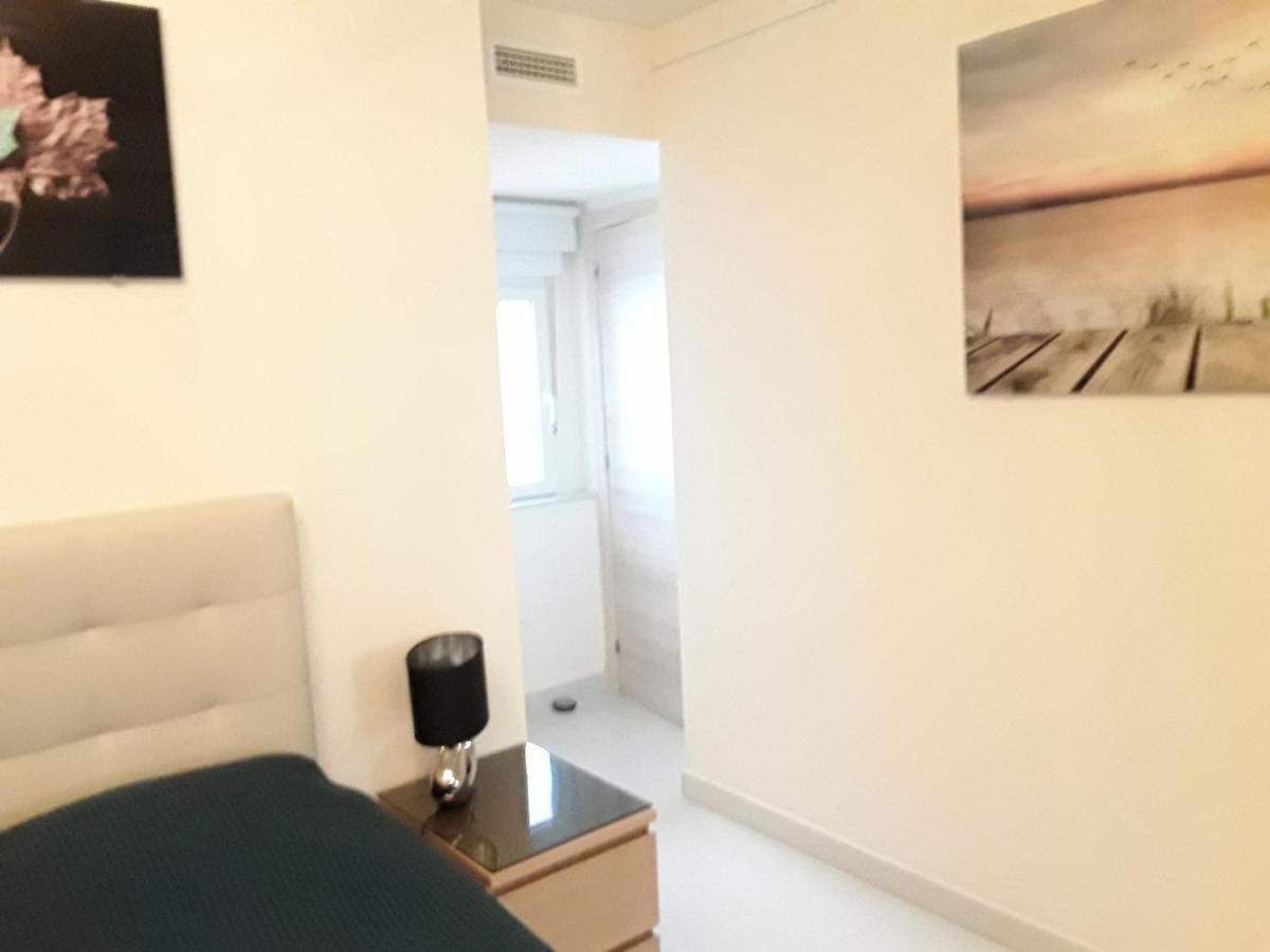 Front Port Line Sleeps 6 Apartment Marbella Exterior foto